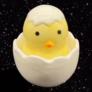 Ceramic Salt and Pepper Shaker Set 2 pcs Pier 1 Hatching Baby Bird Chick 3”T